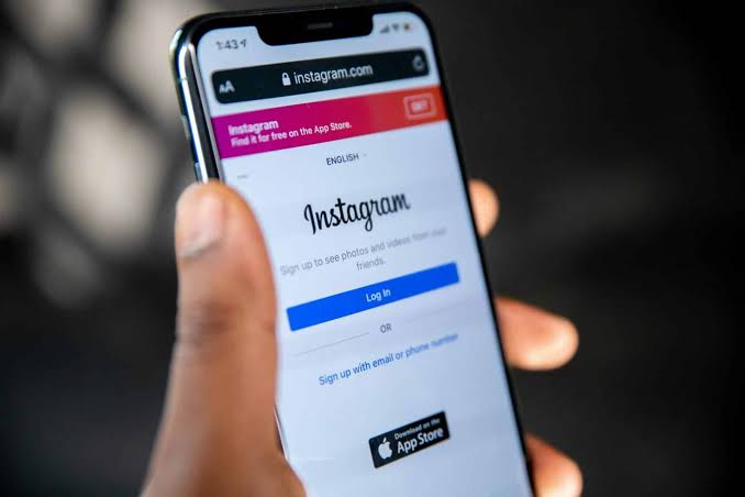 Instagram Tests 'Locked Posts' Feature