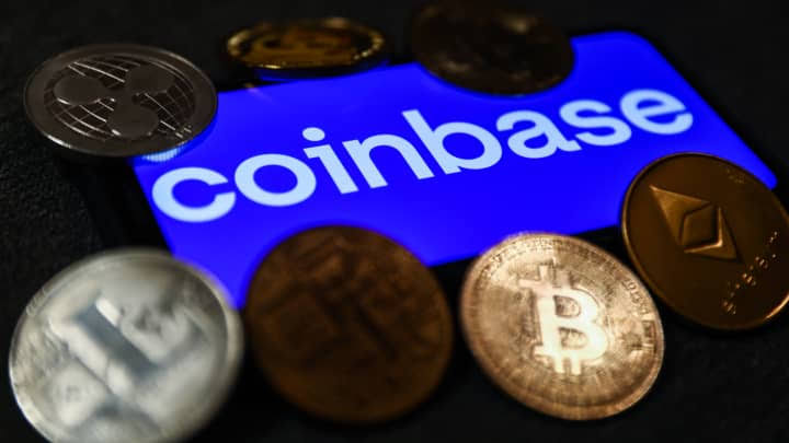 Coinbase reports a big security breach