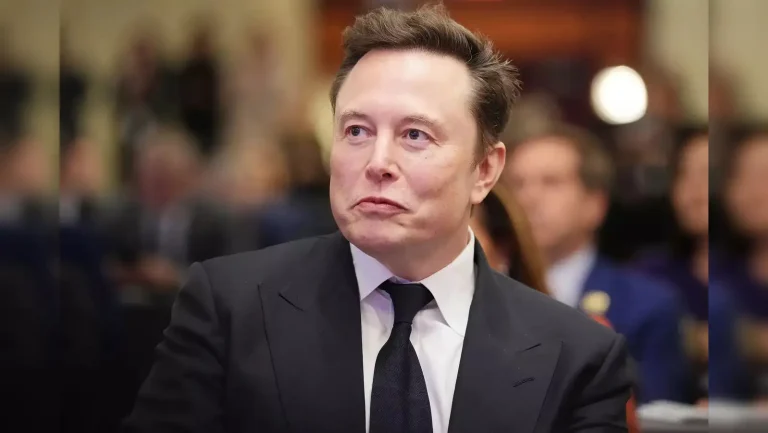 Elon Musk becomes the first man to achieve a $500 billion fortune